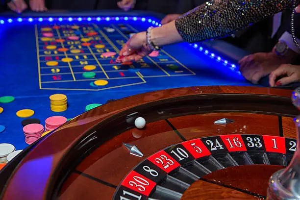 Hacksaw Gaming bonus round interface showing scatter symbols and free spin triggers